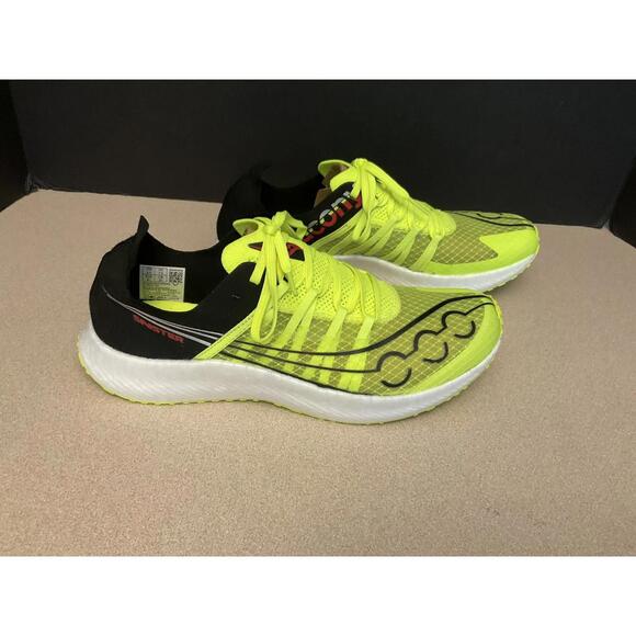New! Womens Saucony Sinister Citron/Black Racing/Running Shoes. Size 9.5. Nice!